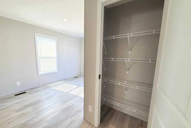 Foto del edificio - 9270 Windjammer Dr