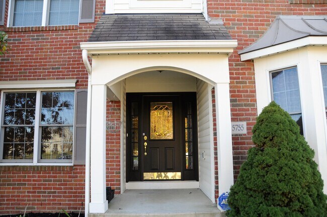 Foto del edificio - 5755 Jasonway Dr