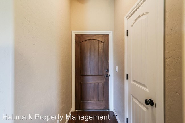 Building Photo - 3 br, 2 bath House - 613 Kings Manor