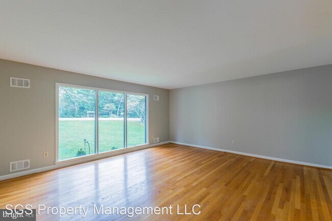 Foto del edificio - 4 br, 4.5 bath House - 1422 Carrington Lane