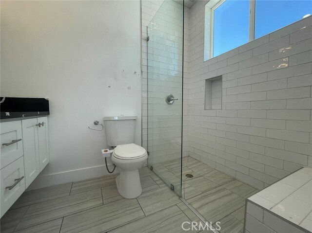 Building Photo - 238 S Park View St