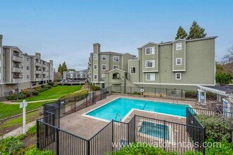 Building Photo - 852 Diablo Ave