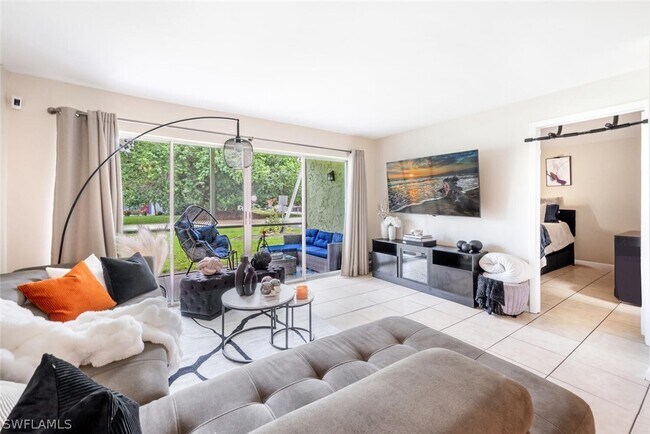 Building Photo - 4900 Biscayne Dr