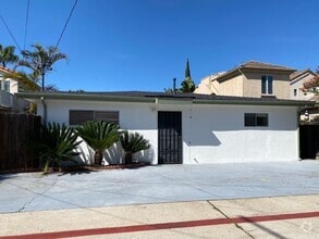 Building Photo - 223 I Ave