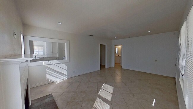 Foto del edificio - 321 E Stanford St