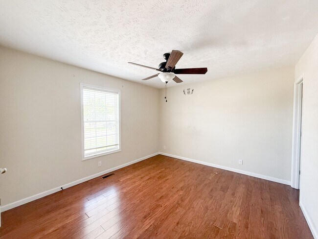 Foto del edificio - 3 Bedroom 2 Bathroom Townhome