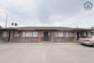 Building Photo - 529 E 6th Dr
