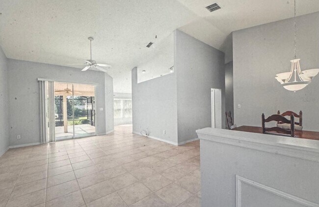 Foto del edificio - 25316 Crestwater Dr