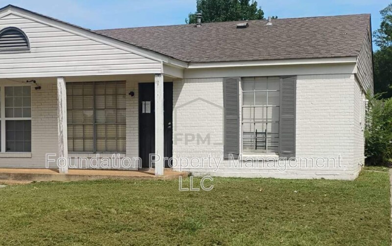Building Photo - 3368 Eastport Cove