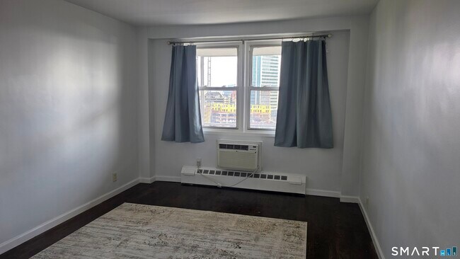 Foto del edificio - 444 Bedford St