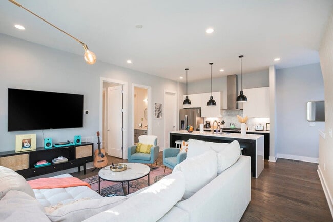 Building Photo - 1035 Scovel St