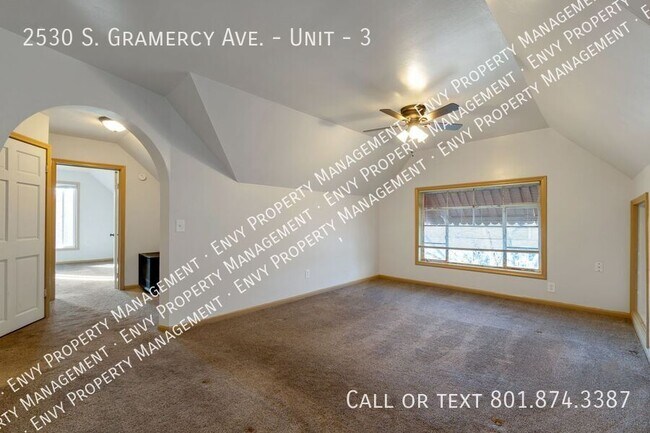 Building Photo - 2530 S Gramercy Ave