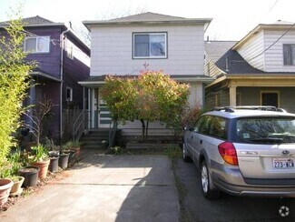 Building Photo - 1126 33rd Ave