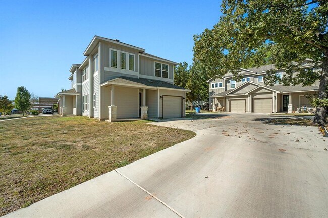 Foto del edificio - 700 W 6th St