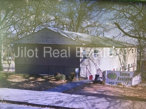 Primary Photo - 574 Cooper St SW