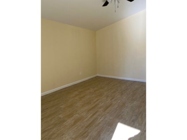 Building Photo - 3 bedroom 2 bath home in Arizona City