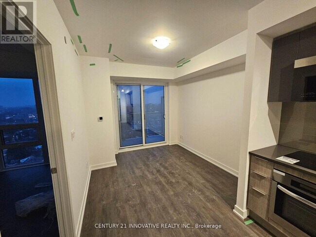 Building Photo - 2031 Kennedy Rd