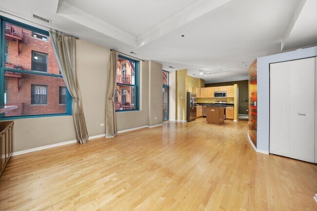 Building Photo - 208 W Washington St