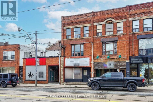 Photo du bâtiment - 1046 Bathurst St