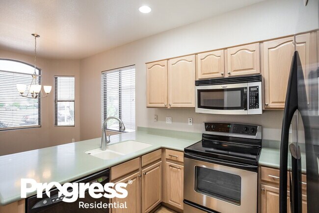 Building Photo - 6601 W Lawrence Ln