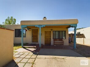 Building Photo - 1214 Lujan St