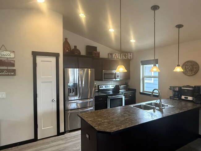 Foto del edificio - 11822 E Rivercrest Dr