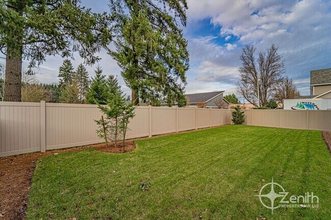 Building Photo - 16304 NE 21st St