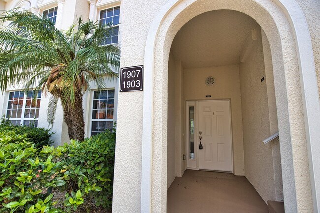 Foto del edificio - Annual Unfurnished First Floor Condo with ...