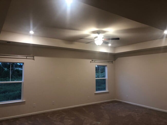 Building Photo - 531 Fairway Dr SW