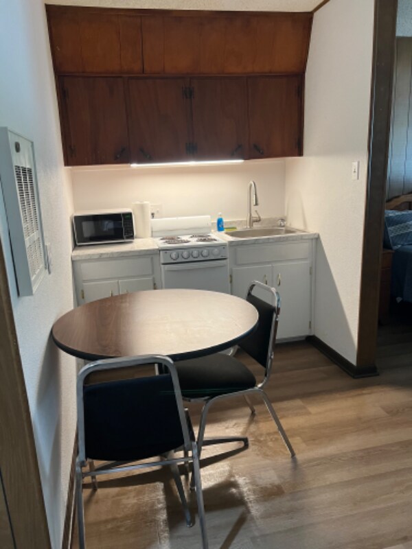 Foto principal - 1708 Holloman Dr