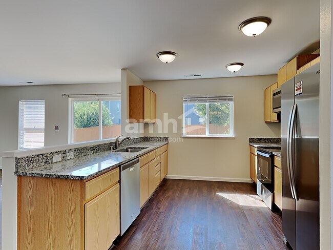 Foto del edificio - 9510 187th St E