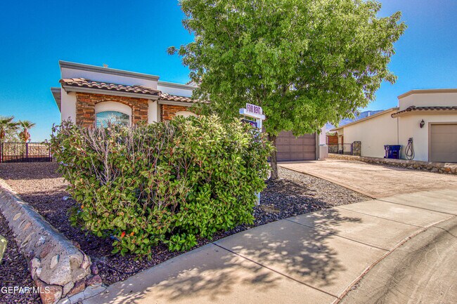 Building Photo - 1636 Sora Way
