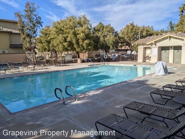 Building Photo - 3 br, 2 bath House - 41524 Blue Canyon Ave #5