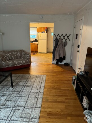 Building Photo - 61 Vandenburgh Ave