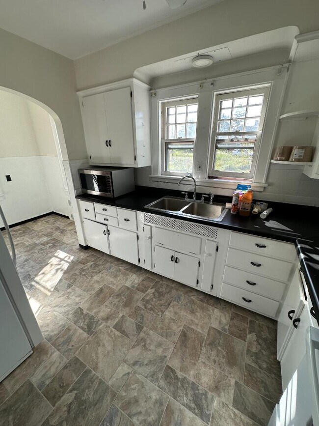 Foto del edificio - 2079 US-9W