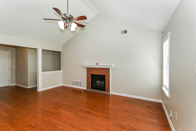 Foto del edificio - 6901 River Birch Rd