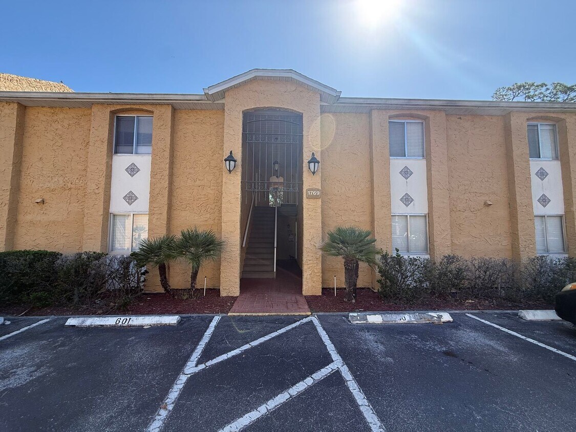 Beautiful 2BR/2BA Condo Centrally located in Sarasota! - Beautiful 2BR/2BA Condo Centrally located in Sarasota!