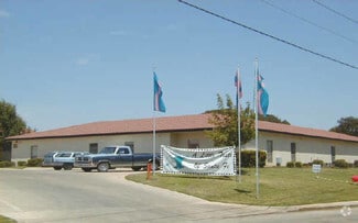 Building Photo - Woods of Eastchase