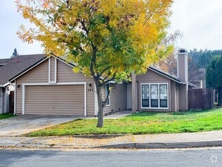 Building Photo - 387 Oceanic Way