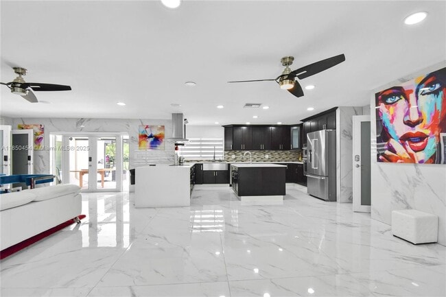 Foto del edificio - 18300 SW 48th St