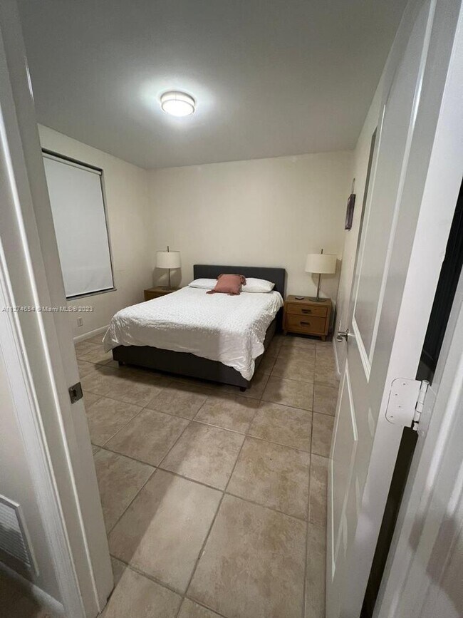 Foto del edificio - 7355 SW 89th St