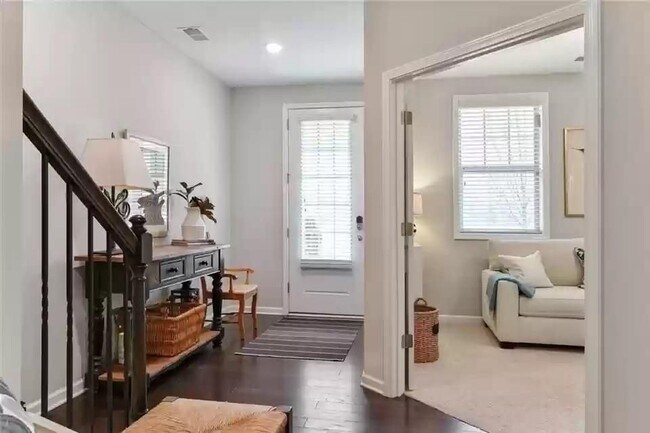 Building Photo - 523 Headwind Wy