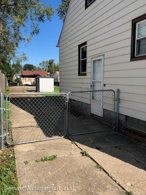Foto del edificio - 3 br, 1 bath House - 11942 Kirton Avenue