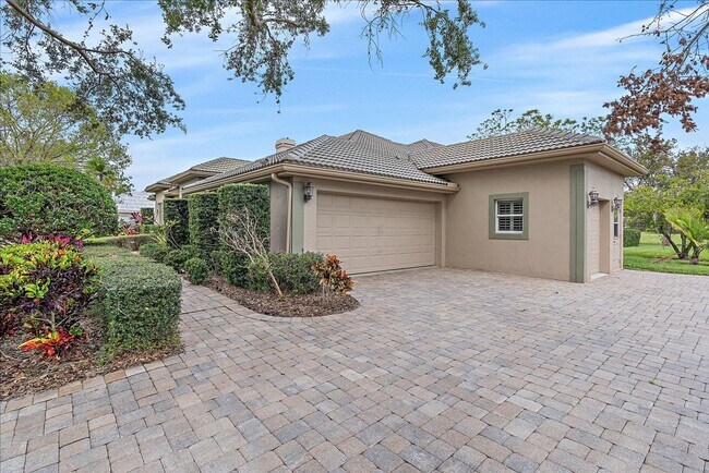 Foto del edificio - Beautiful 3bed/3bath Pool Home in Misty Creek