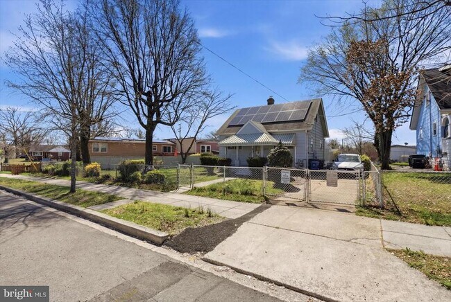 Foto del edificio - 4339 Barker St SE