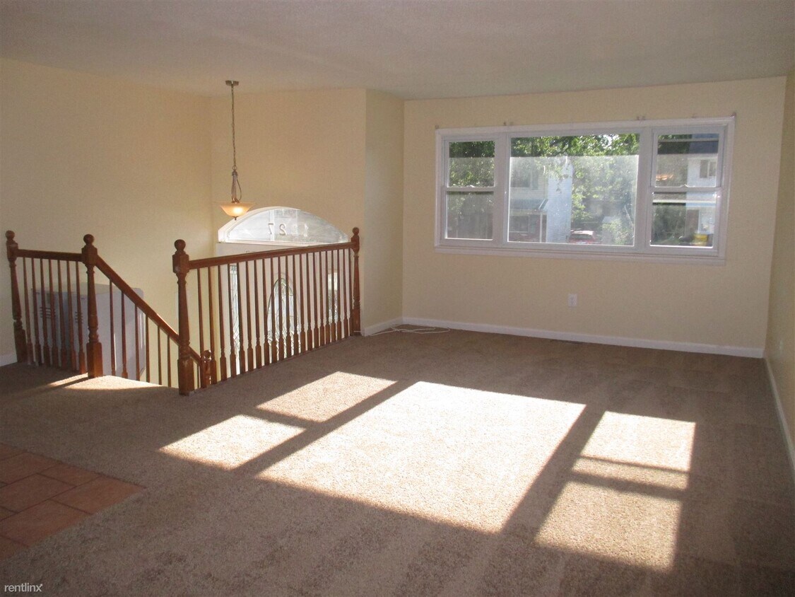 Primary Photo - 3 br, 1 bath Duplex - 1227 Kimberly Ln Unit A