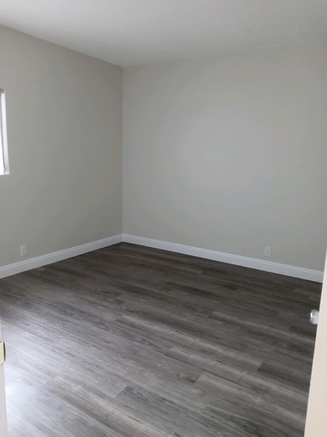 Bedroom - 519 Linwood Ave