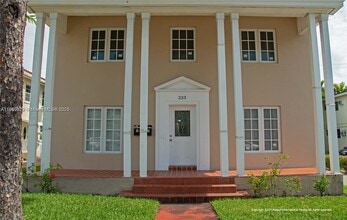 Building Photo - 233 Madeira Ave