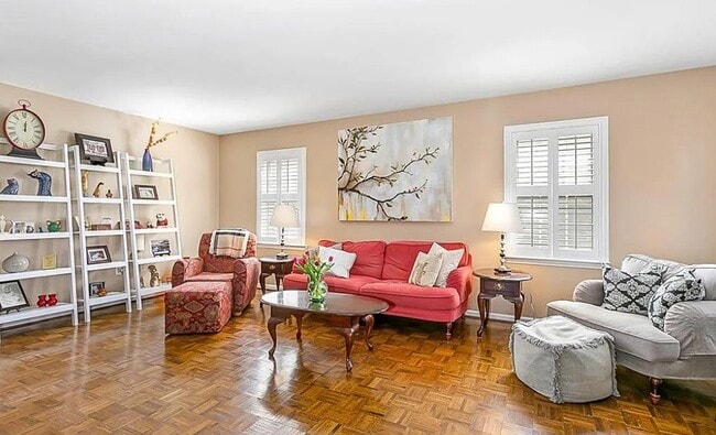 Foto del edificio - 3107 Selwyn Farms Ln