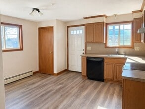 Building Photo - 116 Tileston St